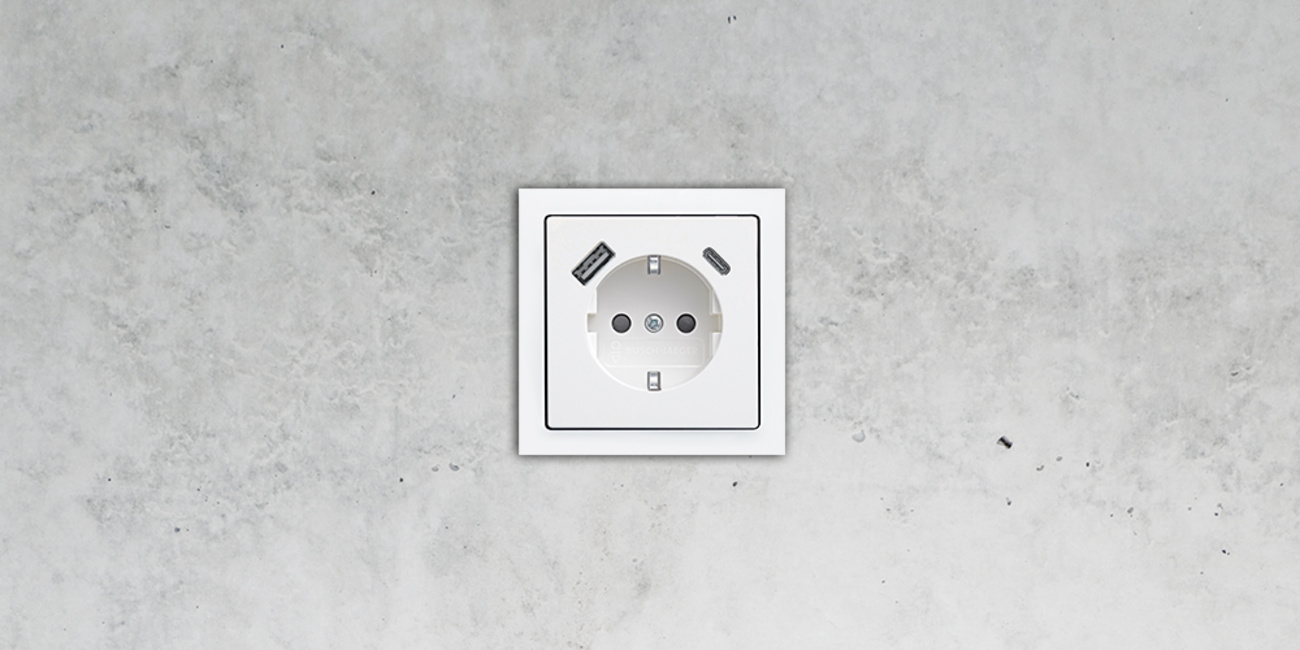 SCHUKO® USB-Steckdose bei Elektrotechnik Schalk in Neustadt - Sittling